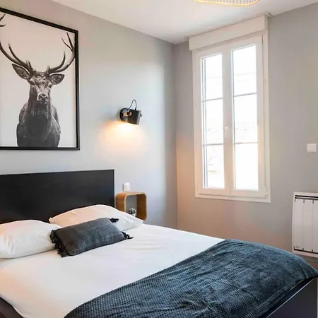 Triplex 5 Personnes Au Calme * كان