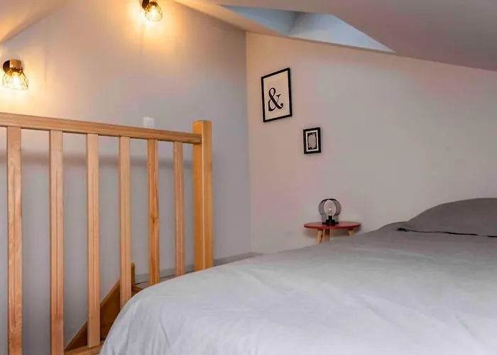 Triplex 5 Personnes Au Calme Appartement Caen