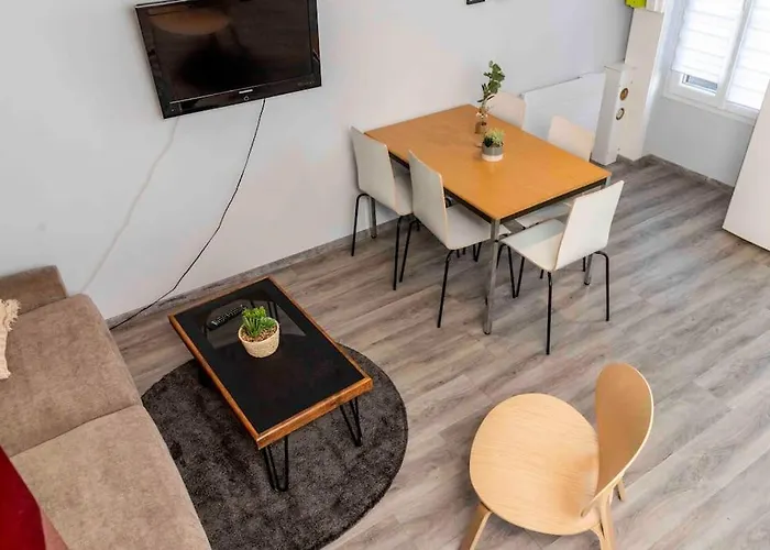 Triplex 5 Personnes Au Calme Appartement Caen